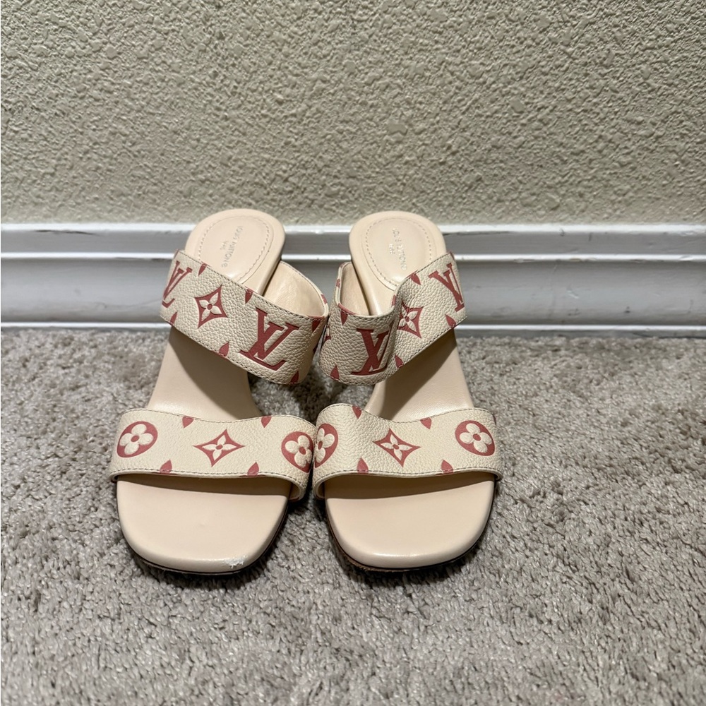 Louis Vuitton Cream and Light Brown Monogram Two-Band Heel Mule - Picture 9 of 11